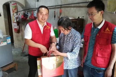 濃情迎端午，慰問暖人心